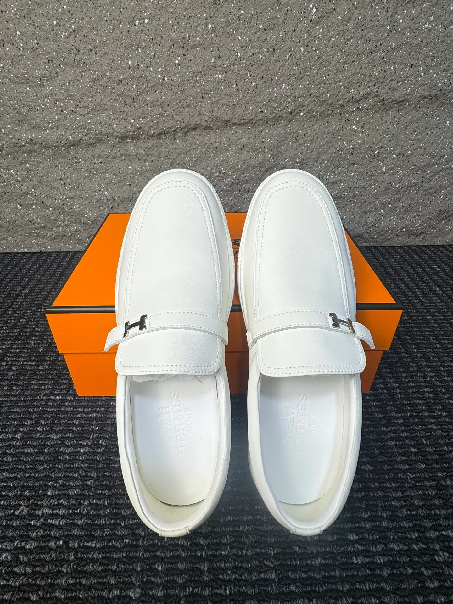 Men's men's shoes 💰440 [New style] 🪷🪷[HERMES] Hermès - High-end quality, the same style as the official website - Upper: 🔝 Nappa calfskin, with iconic H metal - Lining: water-dyed cowhide - Outsole: ultra-light TPU molded outsole - Ultra-high quality control·Fine workmanship: highlighted (high-end·luxury·grade) -Size: 38-44 (45 can be customized)·